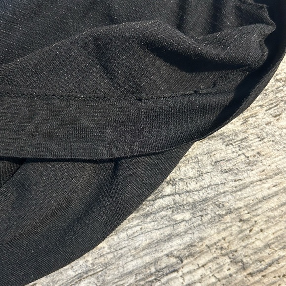 Lululemon Swiftly Tech Size 8 In Black - Picture 5 of 5